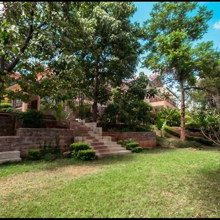 Riverfront Gardens Bed and Breakfast Mjini Exterior foto