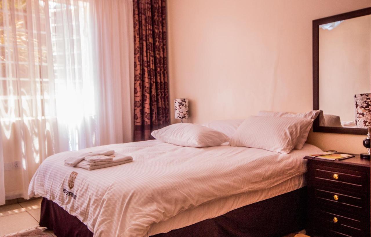 Riverfront Gardens Bed and Breakfast Mjini Exterior foto