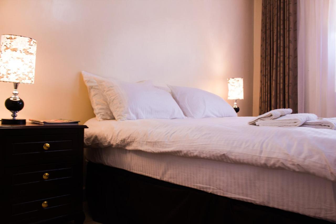 Riverfront Gardens Bed and Breakfast Mjini Exterior foto